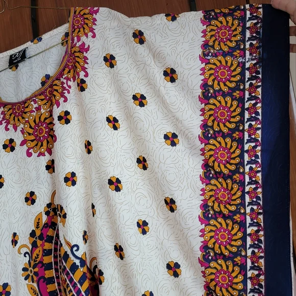 💮 Floral & Paisley Kaftan - Picture 12 of 14